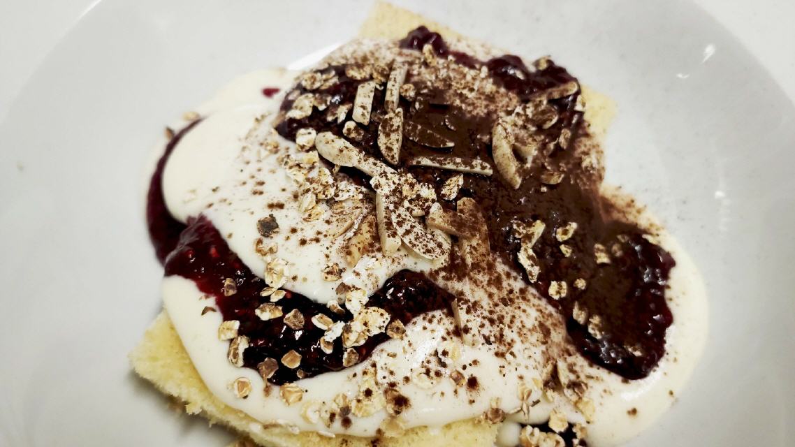 Etwas süßes zum Dessert gefällig? Wie wäre es mit "Trifle"