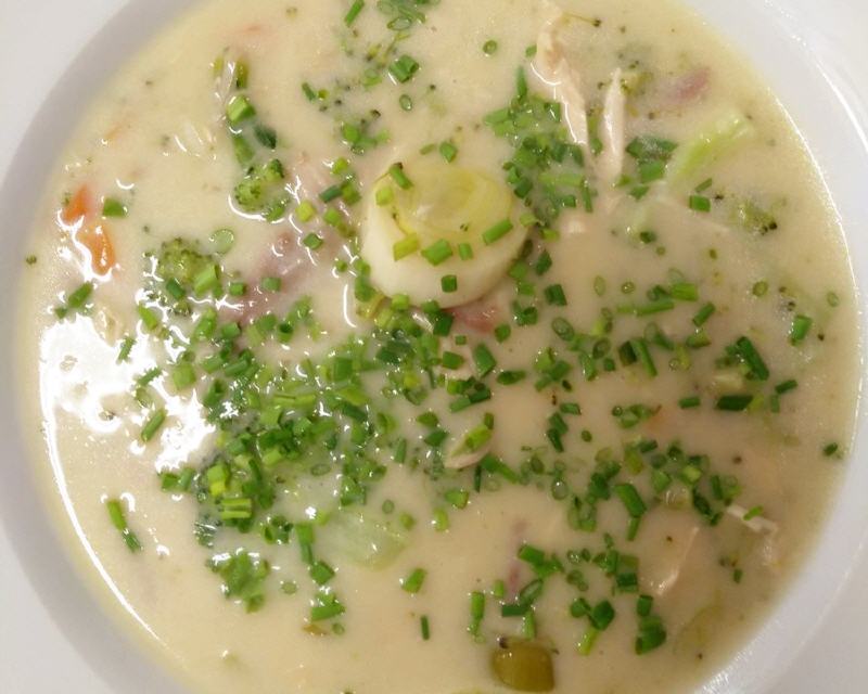 Cook a Leekie / Hühnersuppe mit Lauch Karotte und Broccoli