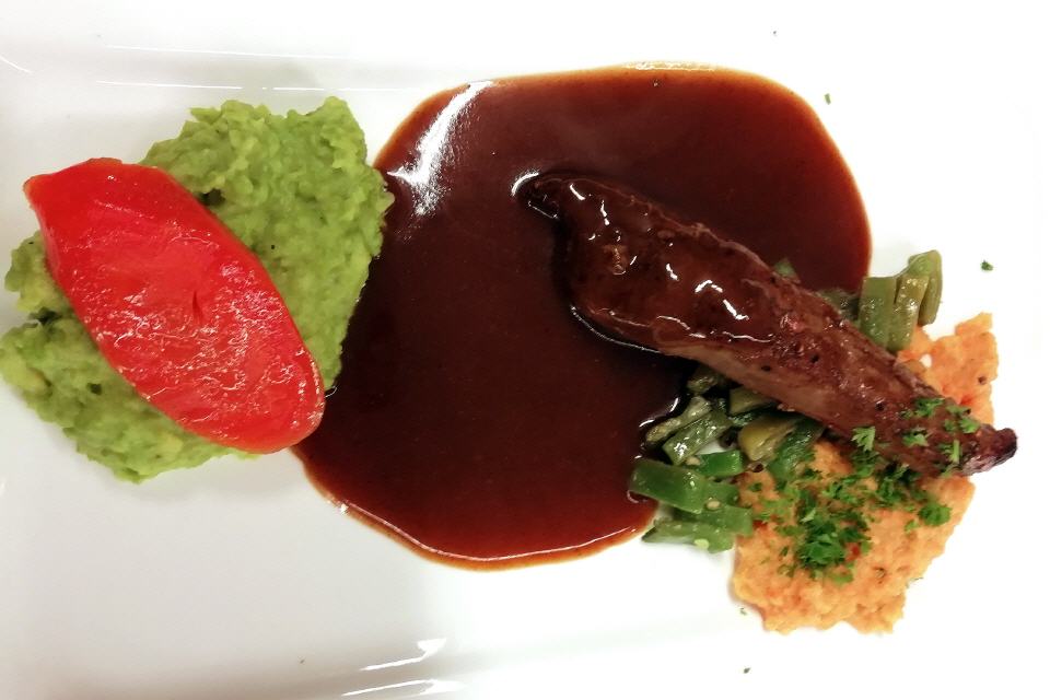 Roasted Lamb with Whisky-Mustard-Sauce & mashed Peas